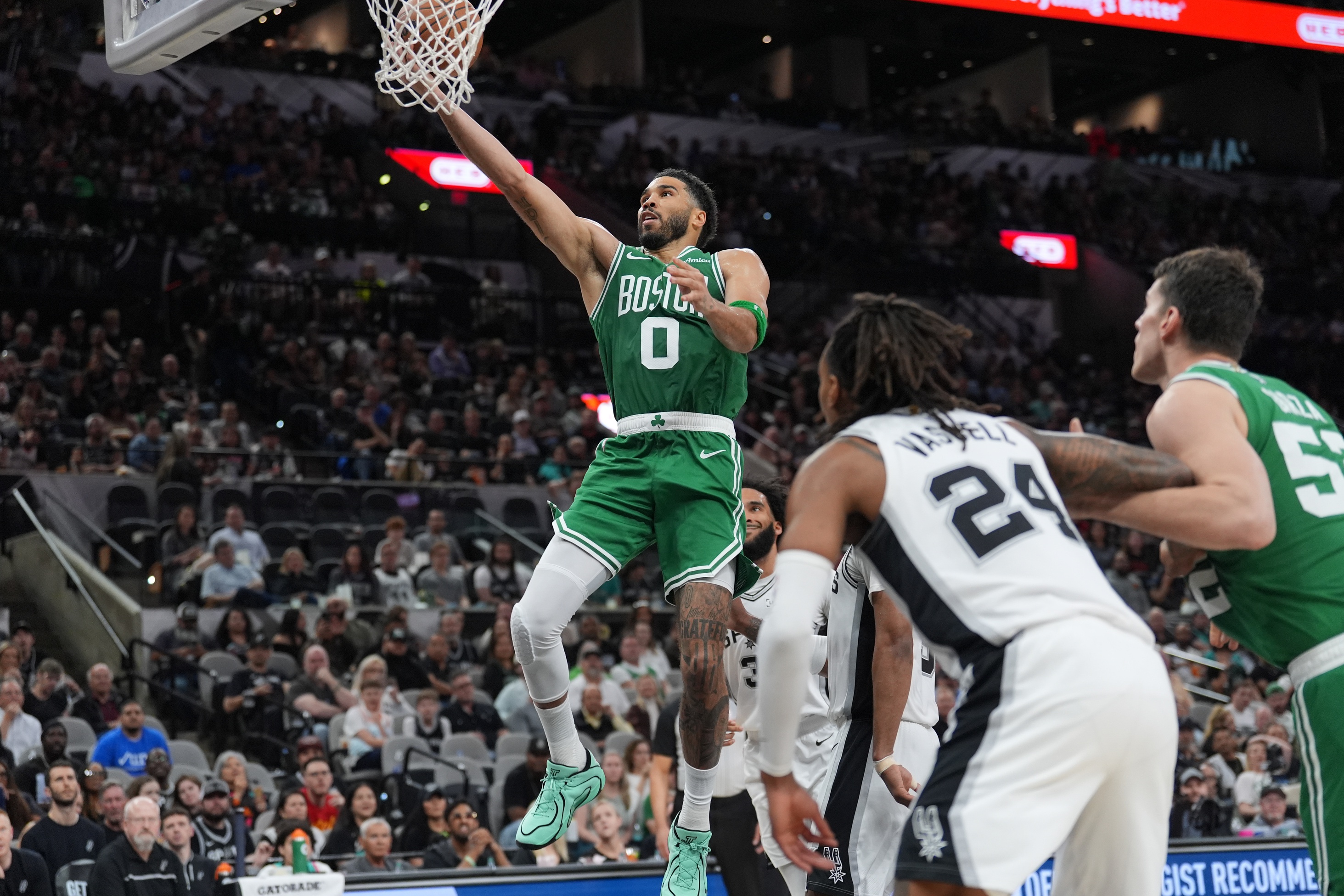 Simone's Six: The Wembanyama effect, Jaylen Brown's ejection, and Ron Harper Jr. ball in Celtics-Spurs