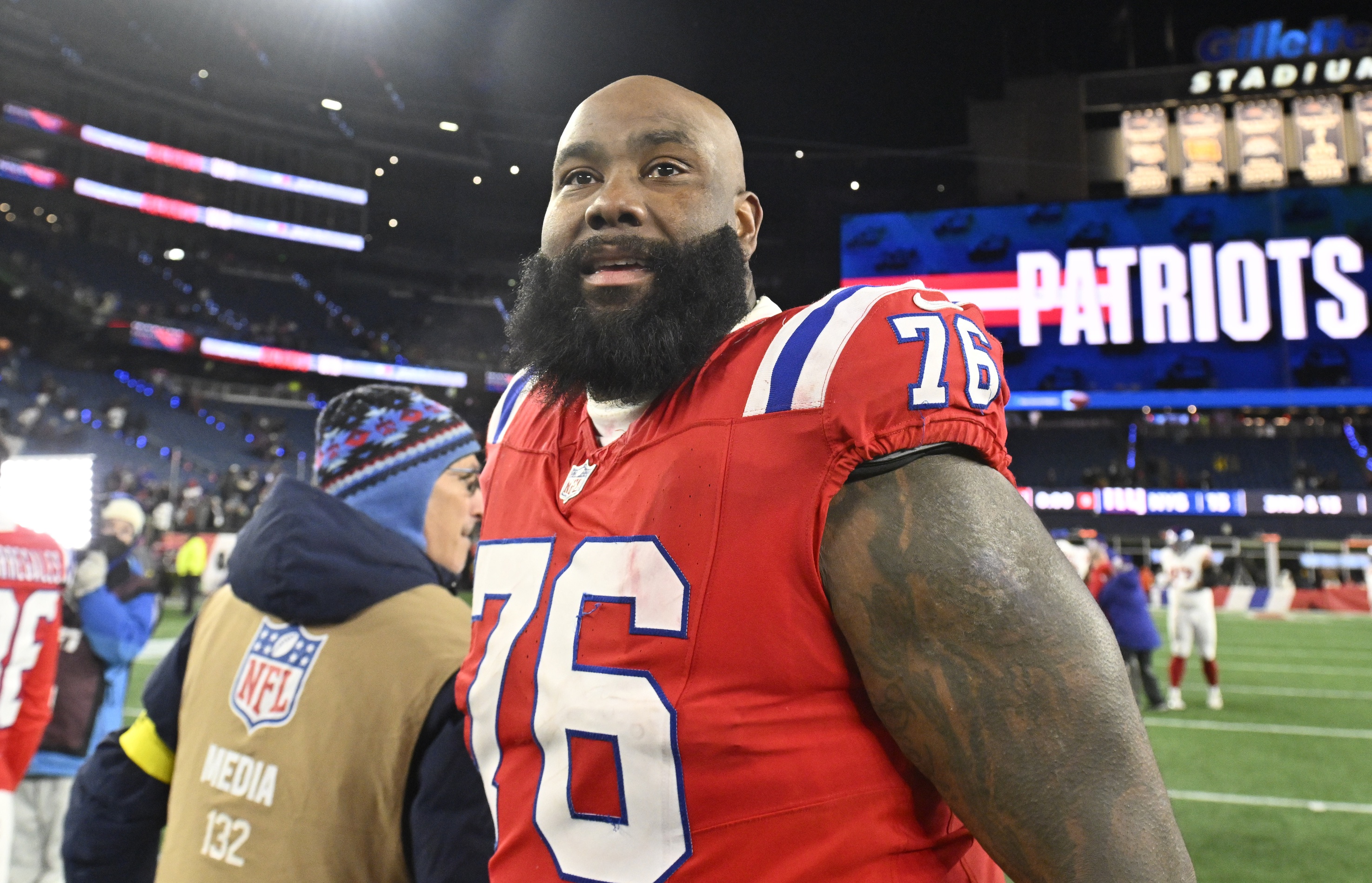 Giardi: Patriots could eye future at the offensive tackle spot in NFL Draft